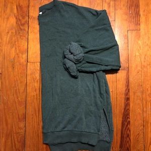 American Eagle jegging fit crewneck
